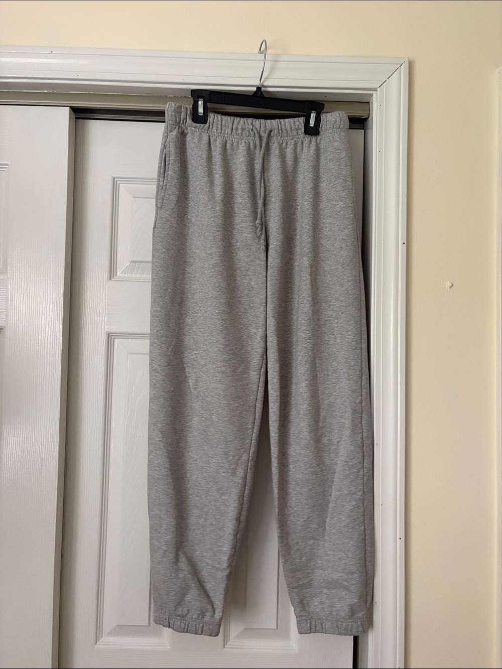 Aeropostale Light Gray Women’s Jogger Sweatpants